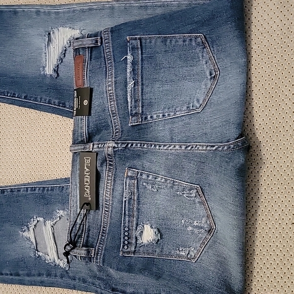NWT BLANK NYC "Madison" Distressed High-Rise Crop Jeans Size:28 - Picture 10 of 12